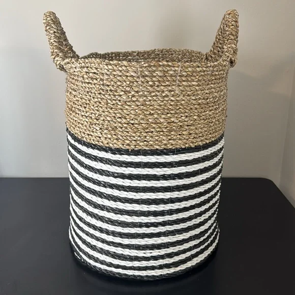 Ballard Designs Teagan Natural Basket Medium - Picture 4 of 13